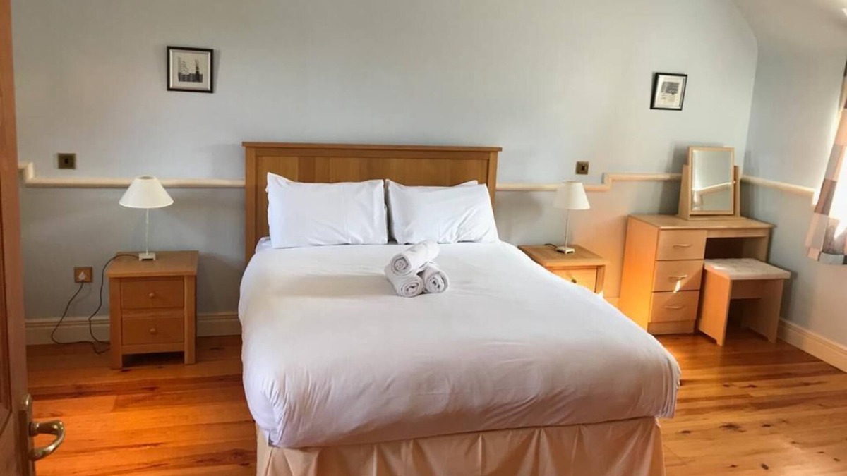 Cornamona Cabin | Clos Na Feirme, County Galway , F12 P232