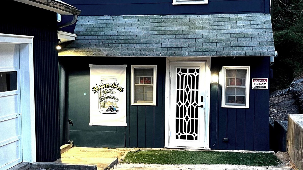 Bluefield House | Close enough for adventure but far enough for a quiet nights sleep