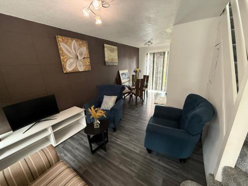 Thamesmead House | Close London City Airport- PetOK - Free Parking