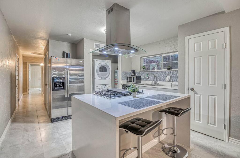 Downtown El Paso Apartment | Close to All, Restfull, Cozy Duplex B in Downtown, UTEP, Hospitals