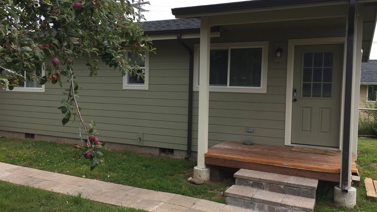 Crescent City North House | Close to all you want to do!