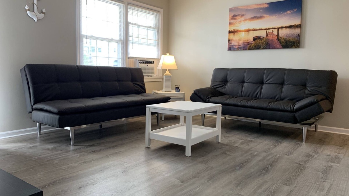 North End Condo | Close to beach! Spacious -Condo B