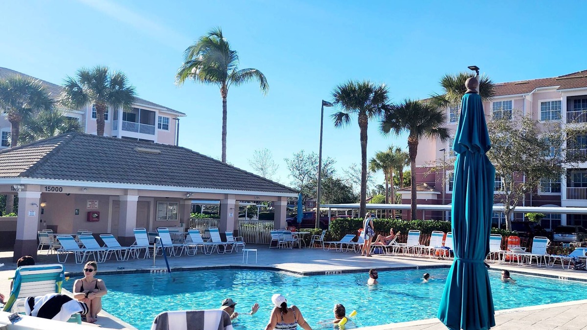 Majestic Palms Condo | Close to Beaches, Shops & Restaurants! Gated Community - Pool & Hot Tub! Free Parking & Wi-Fi!
