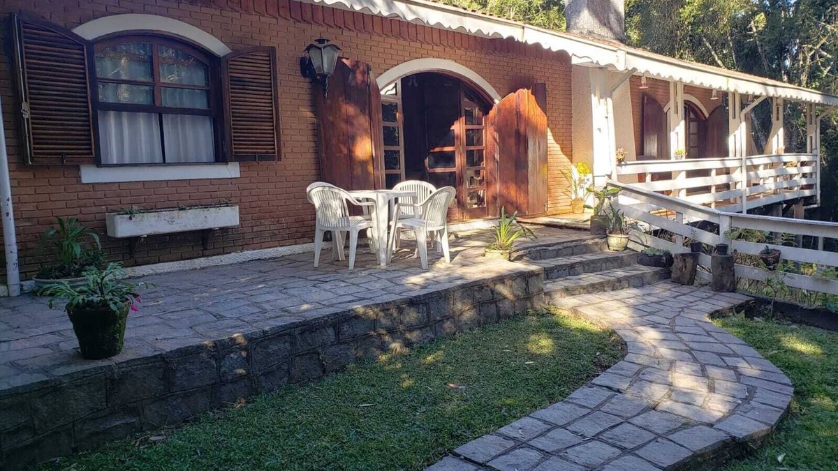 Vila Natal Cottage | Close to Capivari and in nature!