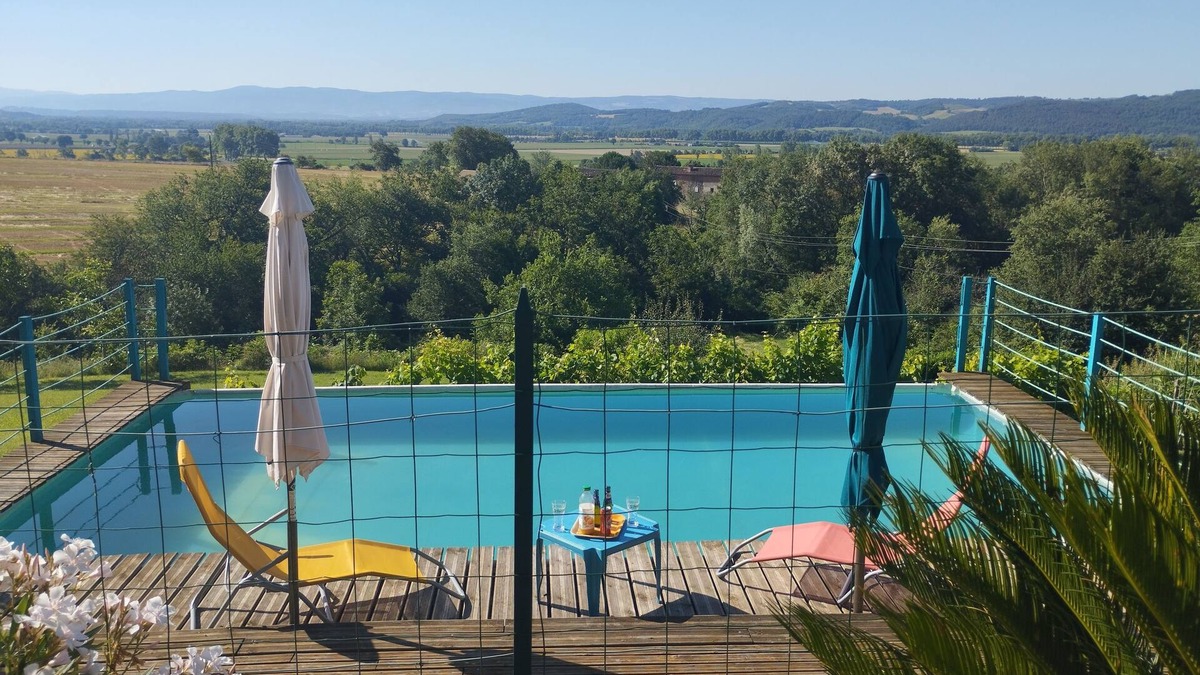 Cuq Apartment | Close to Castres, panoramic view 15 days € 800 -2 free days 30-15. 08