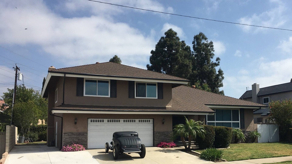Orange House | Close to Disney, Chapman college, Nice location, walk to Villa Park, sleeps 2