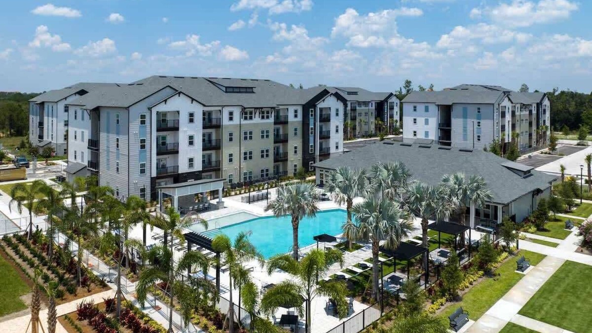 Bay Lake Apartment | Close to Disney Resort Amenities & King Bed PetsOK