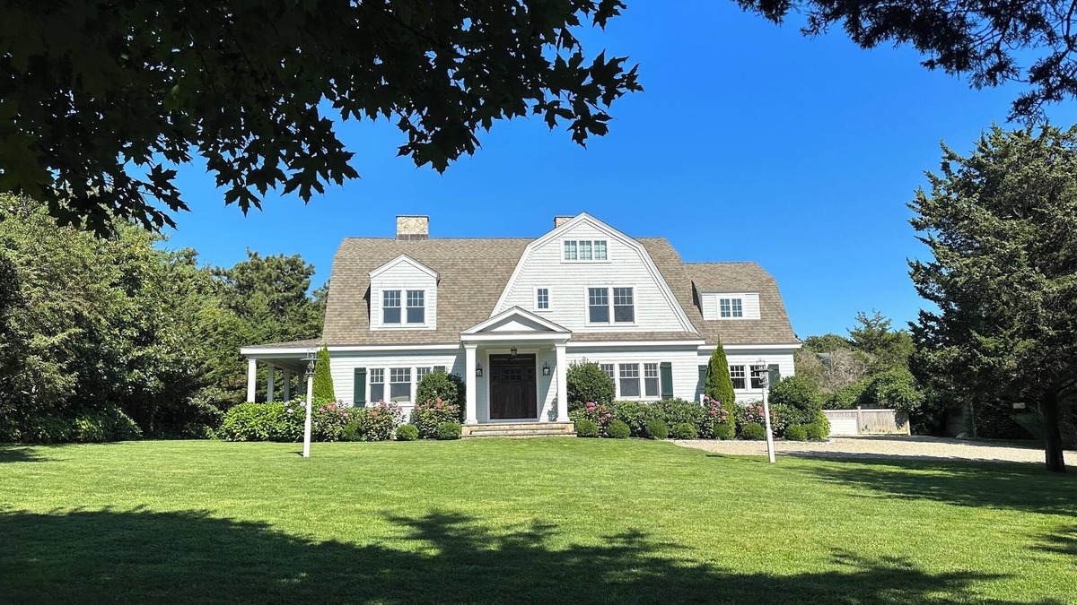 Katama House | Close to Edgartown Village and Beaches New Custom Dutch Colonial with Pool