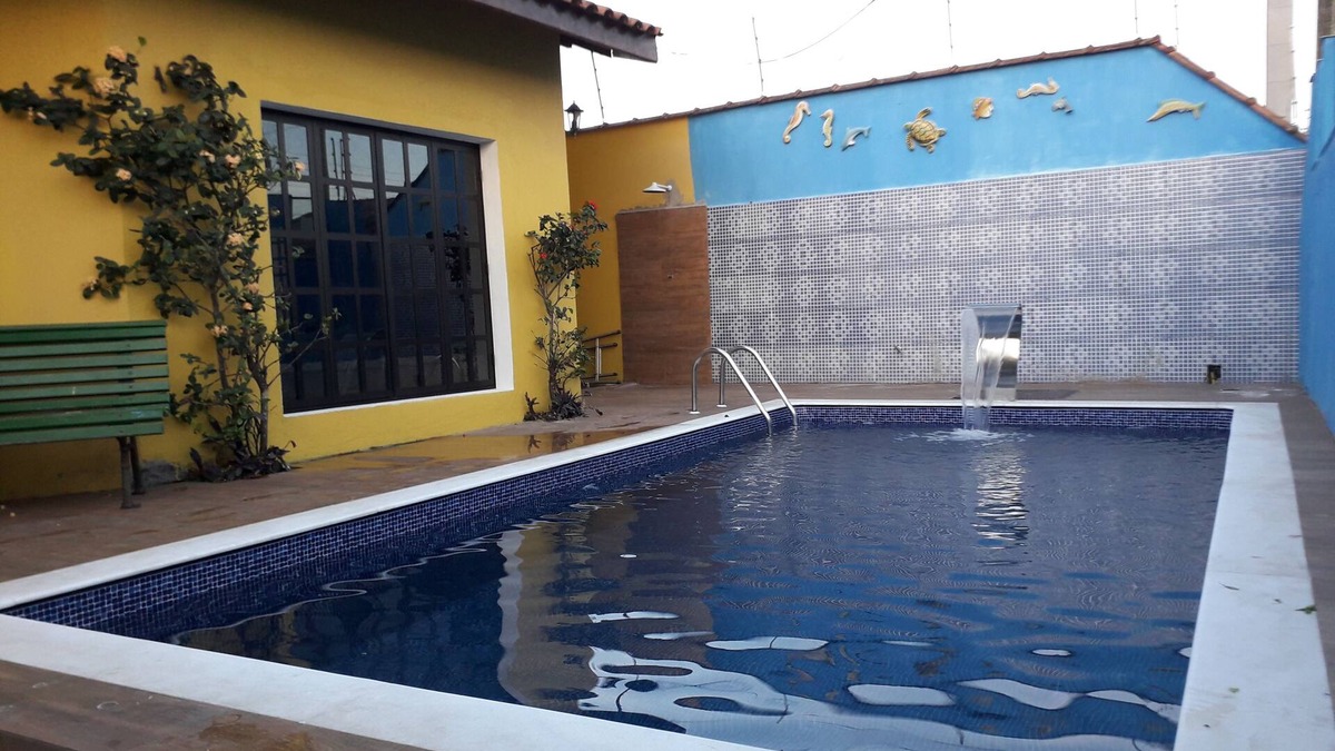 Peruibe House | close to everything foot in the sand