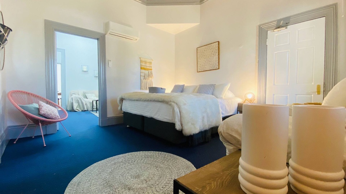 Echuca House | ✔️Close to EVERYTHING - Sprawling Port of Echuca Residence - 9 Guests