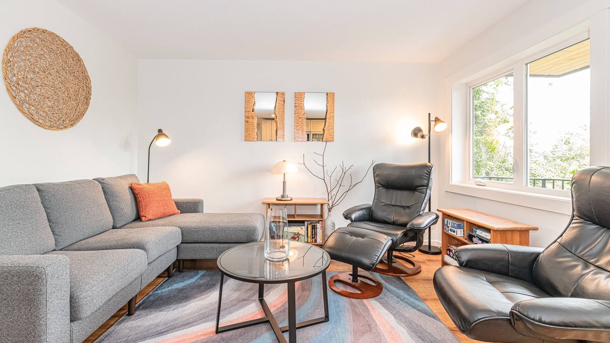Salt Spring Island Apartment | Close to Ganges. 2br 1bath apartment. Peaceful treed setting