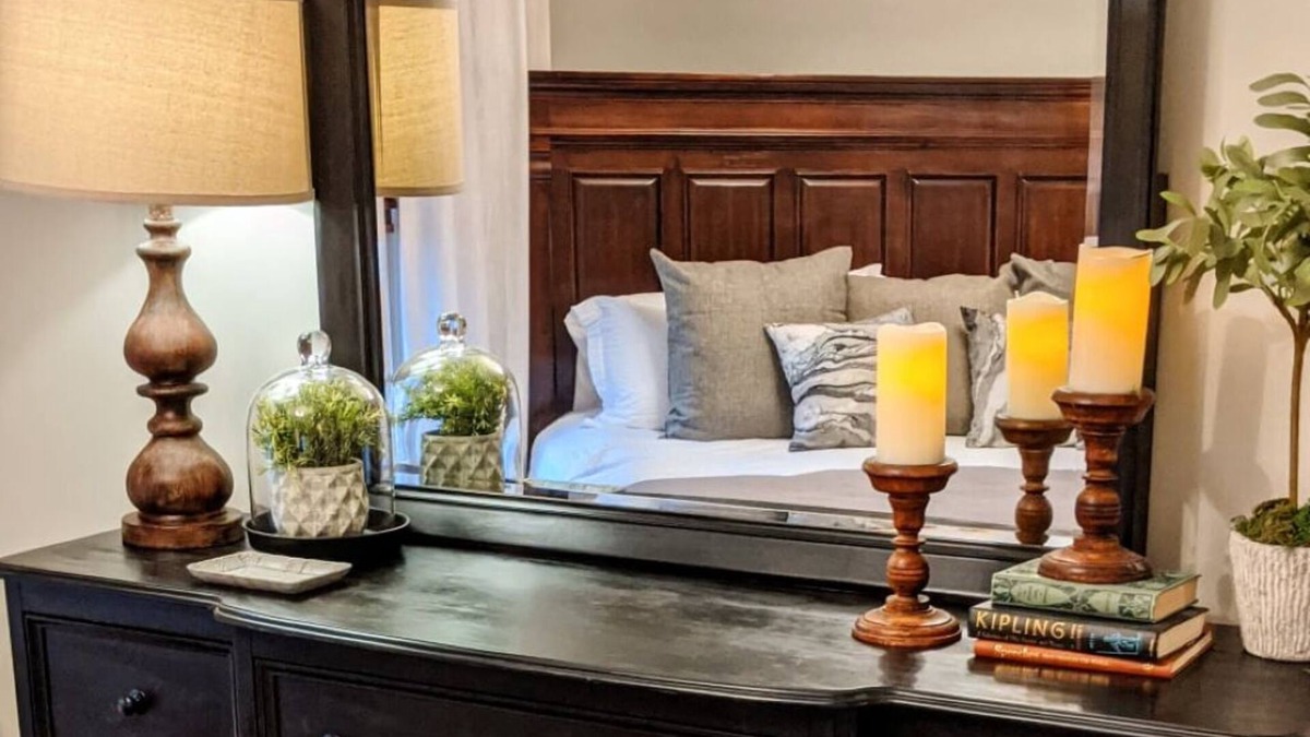 Lebanon House | Close to McKendree, Scott AFB & St. Louis
