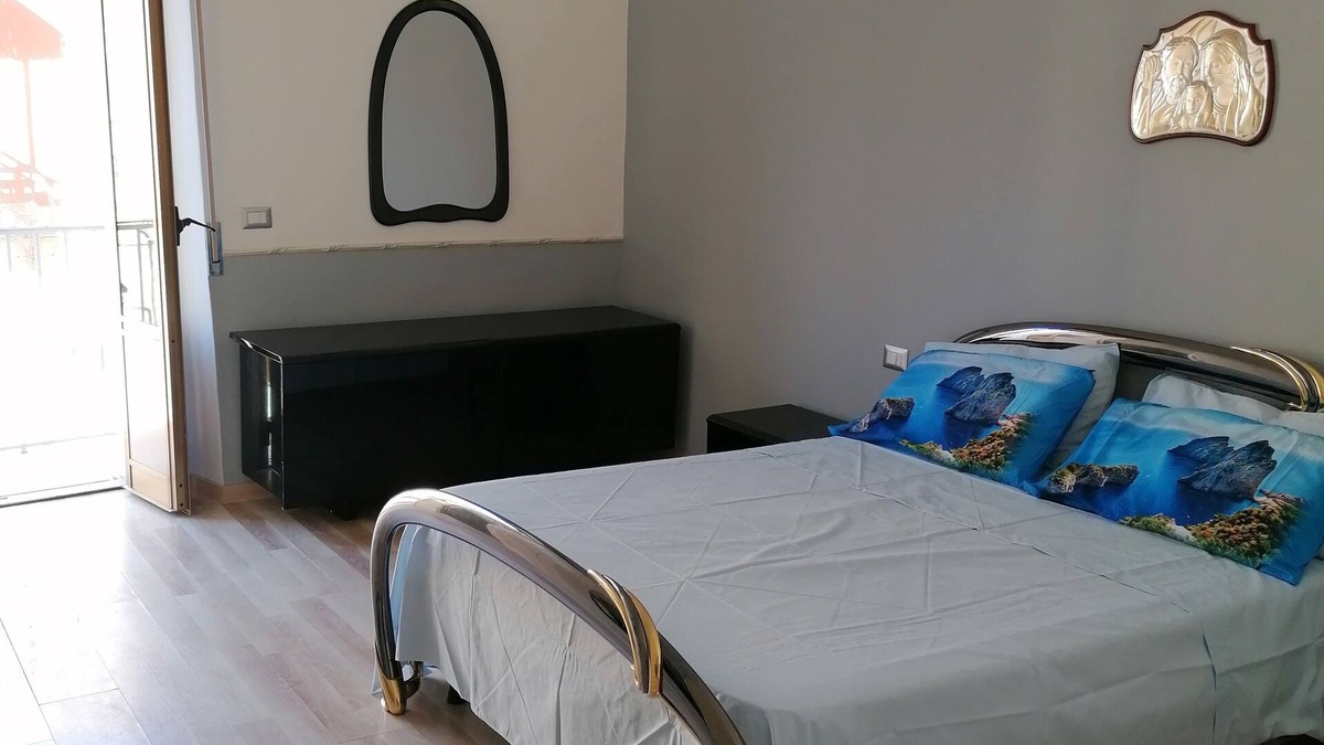 Torre del Greco Apartment | Close to Naples, Pompeii and 100 meters from boarding to Capri, Amalfi and Positano