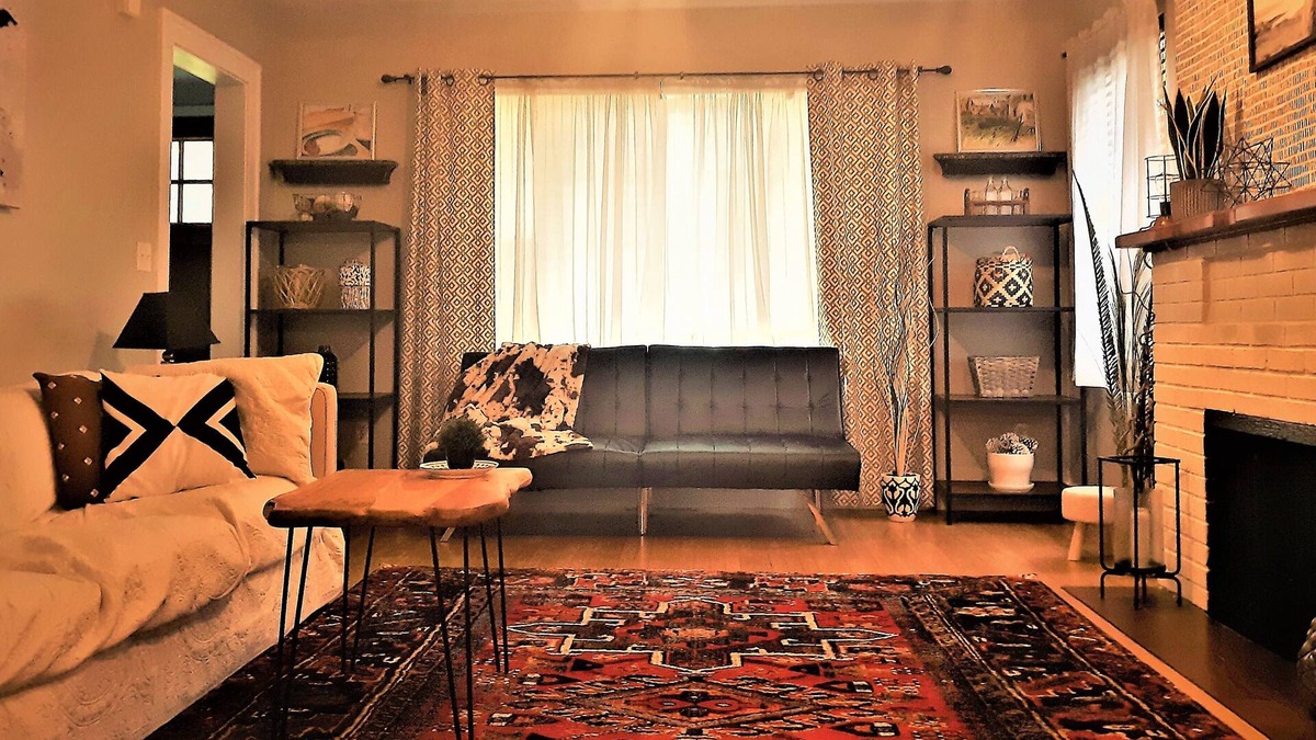 Roseland House | CLOSE TO NOTRE DAME, ST. MARY'S, AND HOLY CROSS COLLEGES!