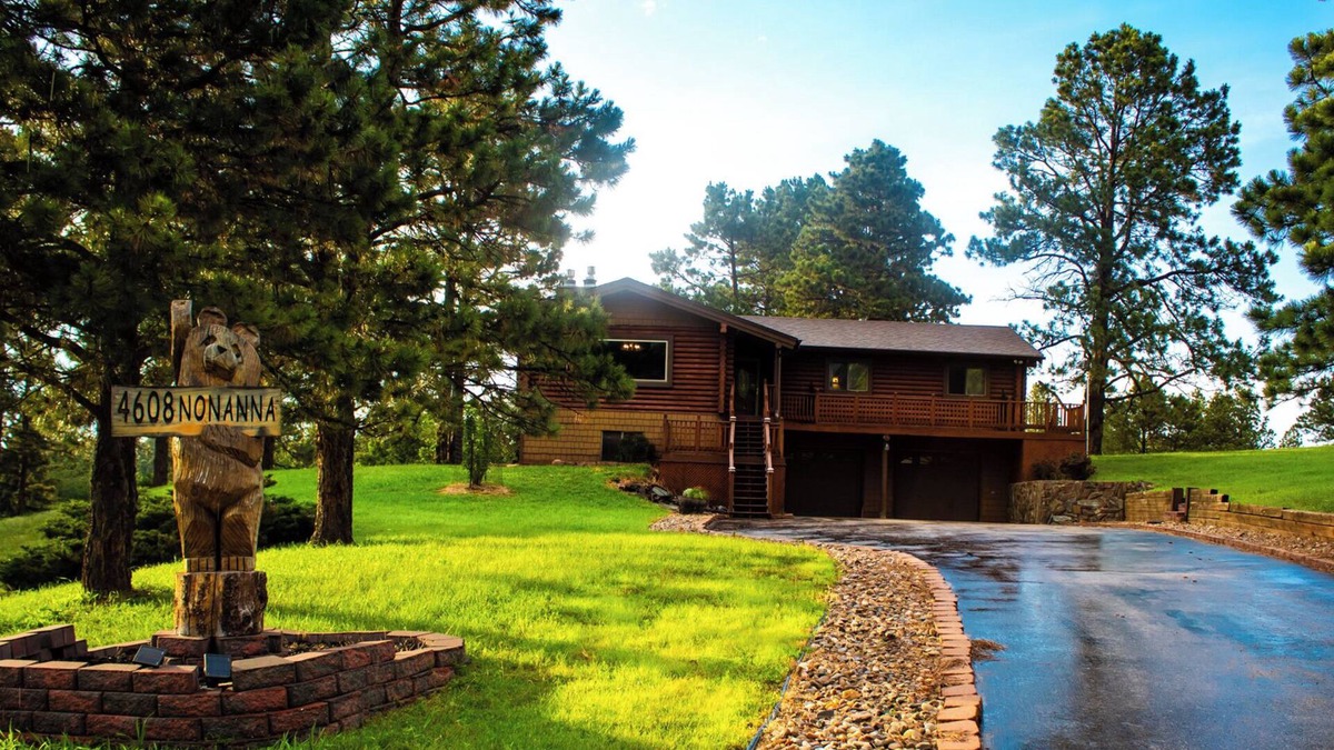 Colonial Pine Hills House | Close to numerous attractions, making it an ideal base to explore the area.