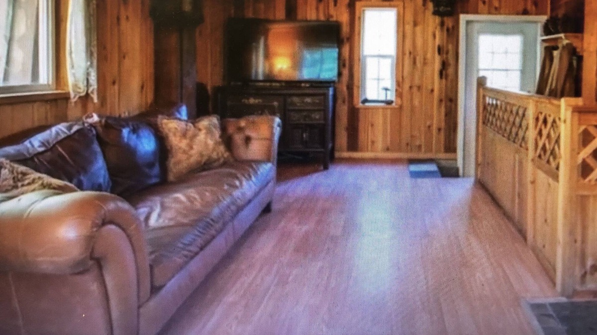 Westshore Estates House | Close to Okanagan Lake, Evely Beach less than 10 minutes away.