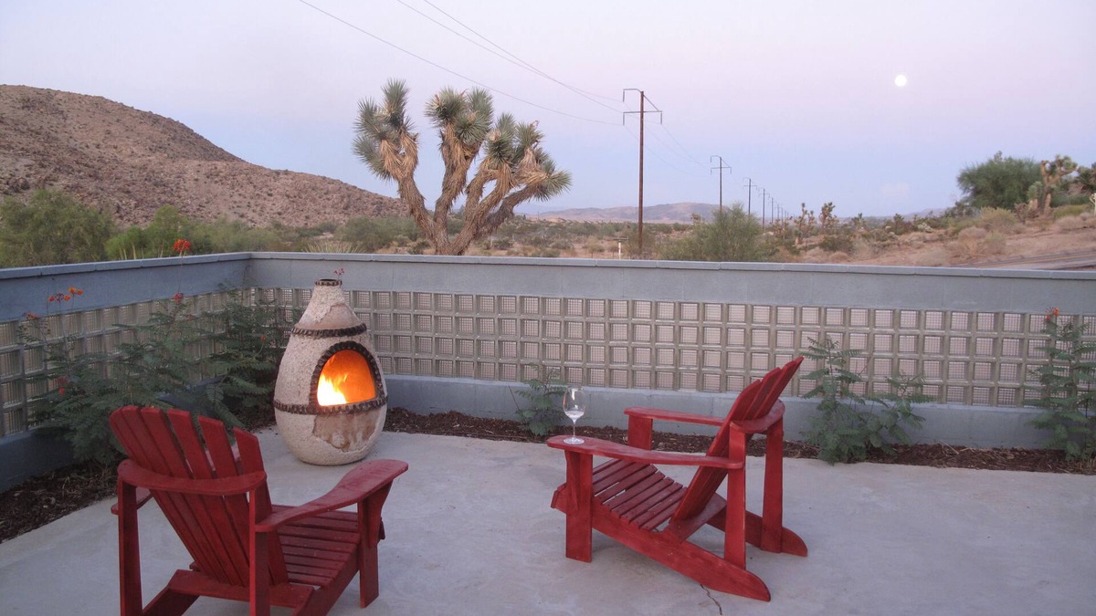 Joshua Tree Cottage | Close to park, 5 Acres, Hot Tub, near JT village