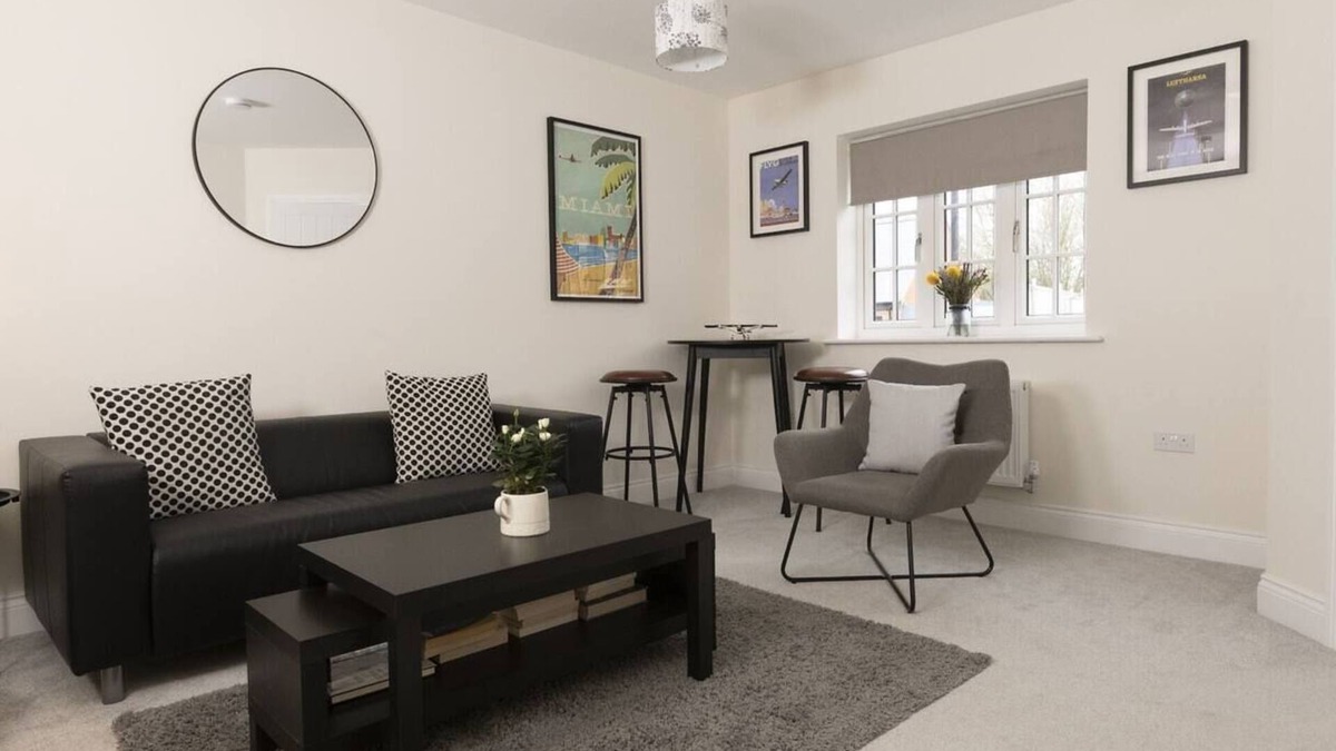 Brackley House | Close to Silverstone modern 3 bedroom property in Brackley