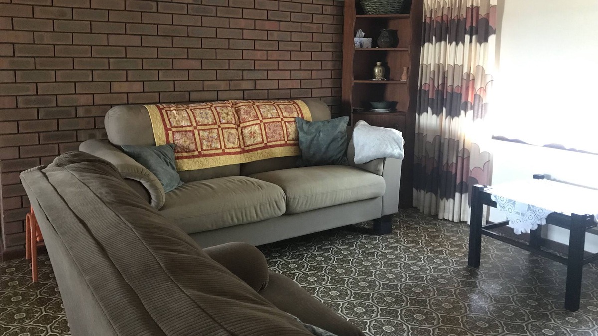 Port Denison House | Close to Sporting Facilities and Beaches