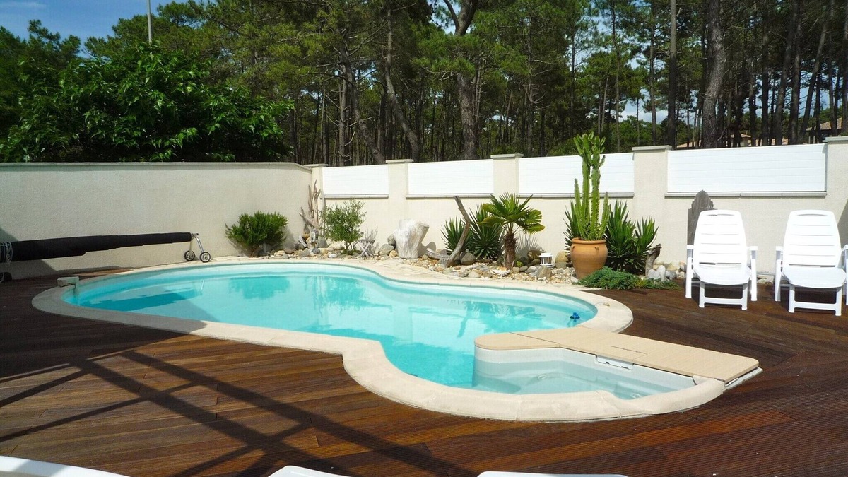 Hourtin-Plage House | Close to the beach, central and comfortable house with a nice pool