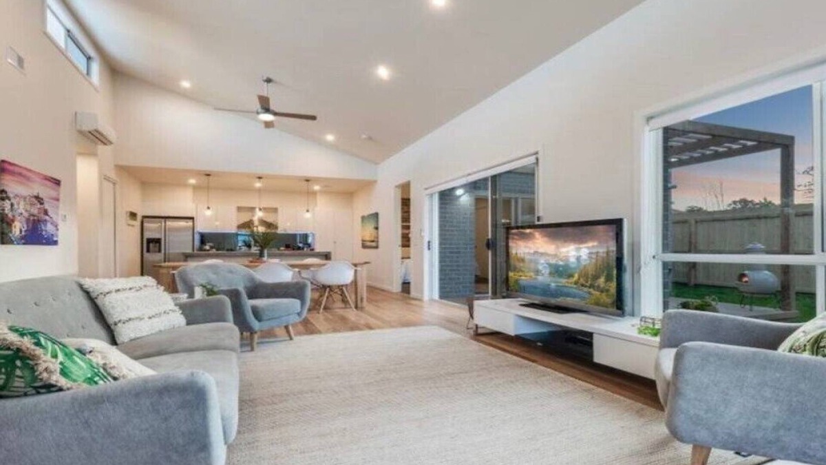 Belmont House | Close to the Coast & GMHBA stadium Belmont