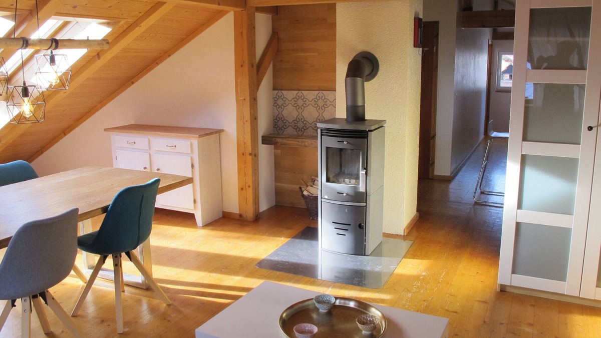 Steinach Apartment | Close to the mountains!