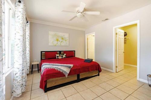Riverside House | Close to UCR campus! Free parking! King beds!