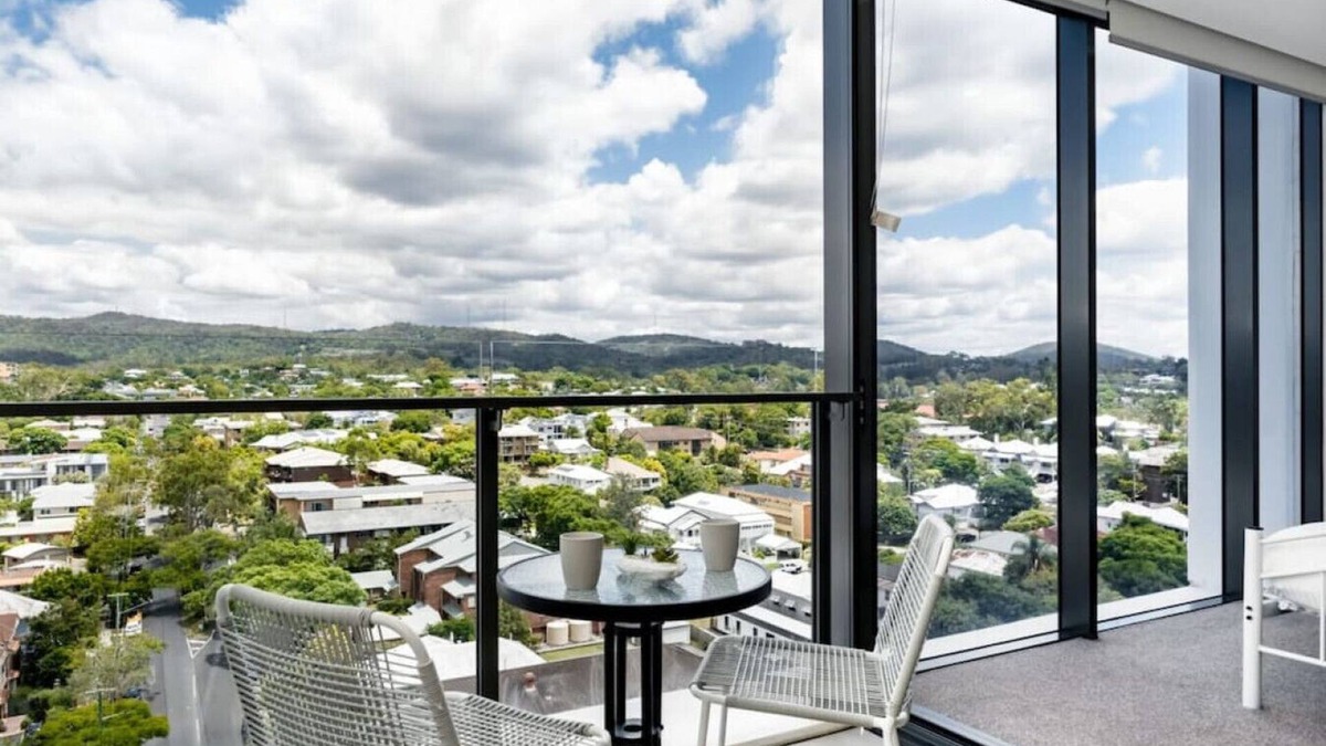 Toowong Apartment | Close to UQ + Carpark, Modern 1BR Apt w/Views
