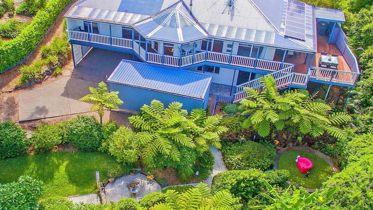 Eagle Heights House | CLOUD 9 - Cliff Top Eagle Heights. Family Friendly