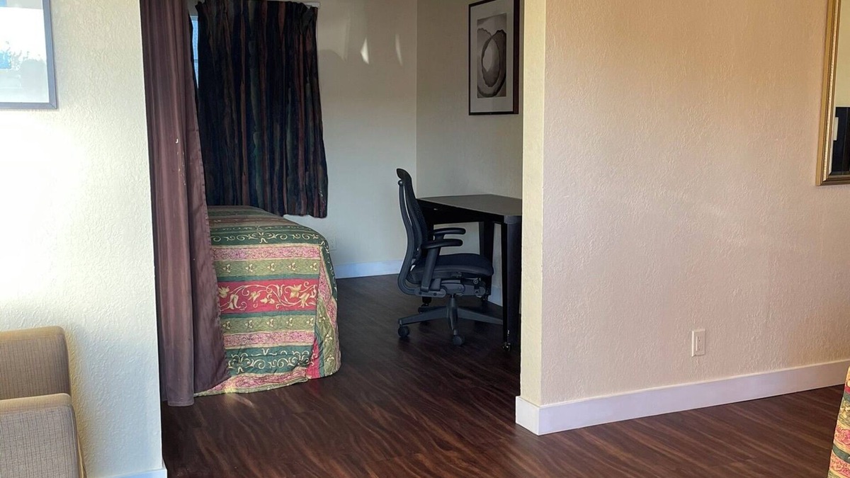 Cypress Hotel | Cloud 9 Motel