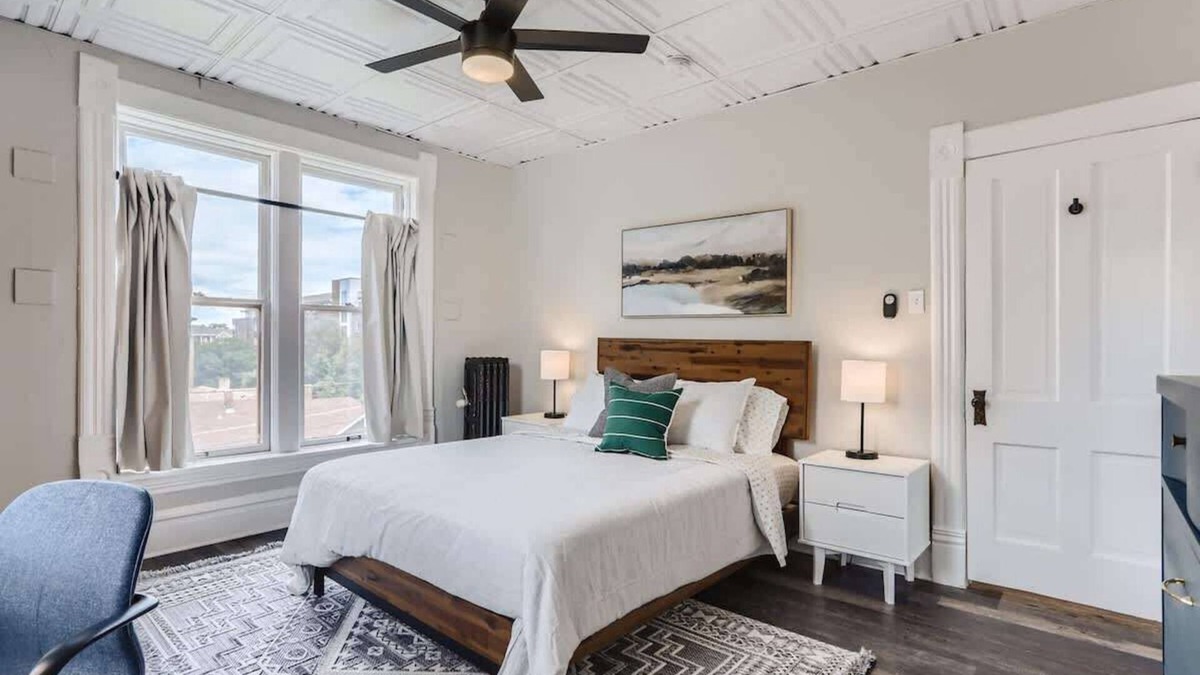 City Park Apartment | Cloud by Modern Midstay/1Block to City Park #C11