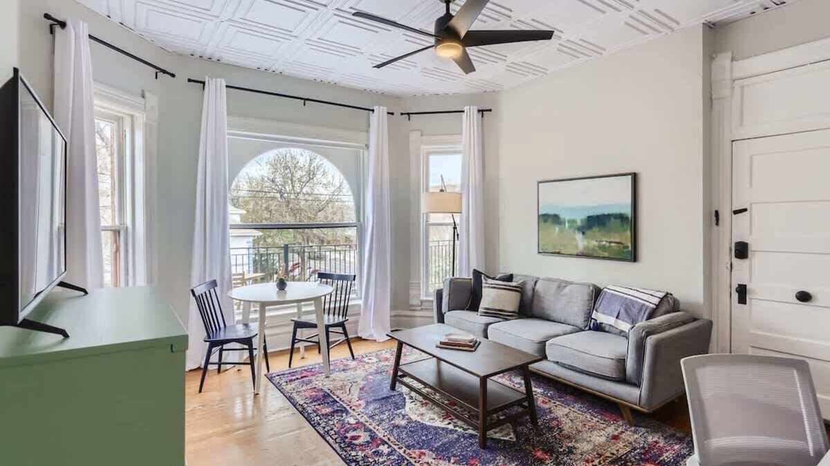 City Park Apartment | Cloud by Modern Midstay/1 Block to City Park #C9