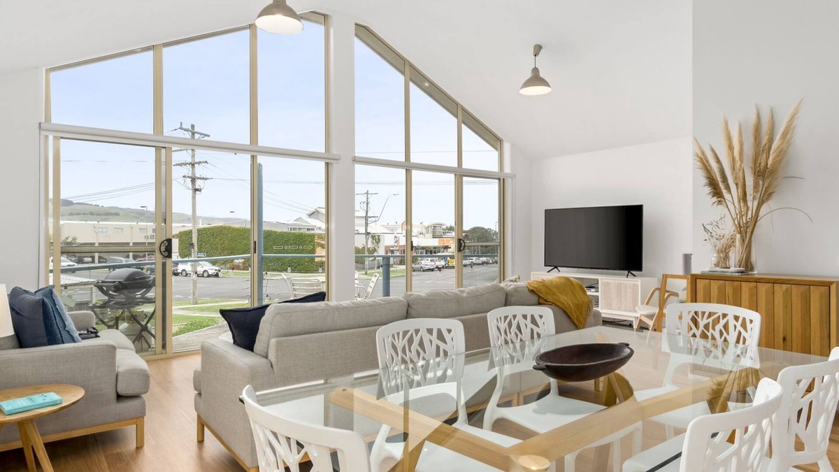 Apollo Bay House | Cloud Nine - Central Apollo Bay location, walk everywhere