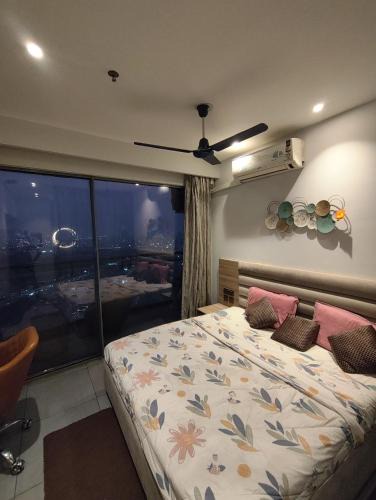 Sector 62 Apartment | Cloud stays 36th floor