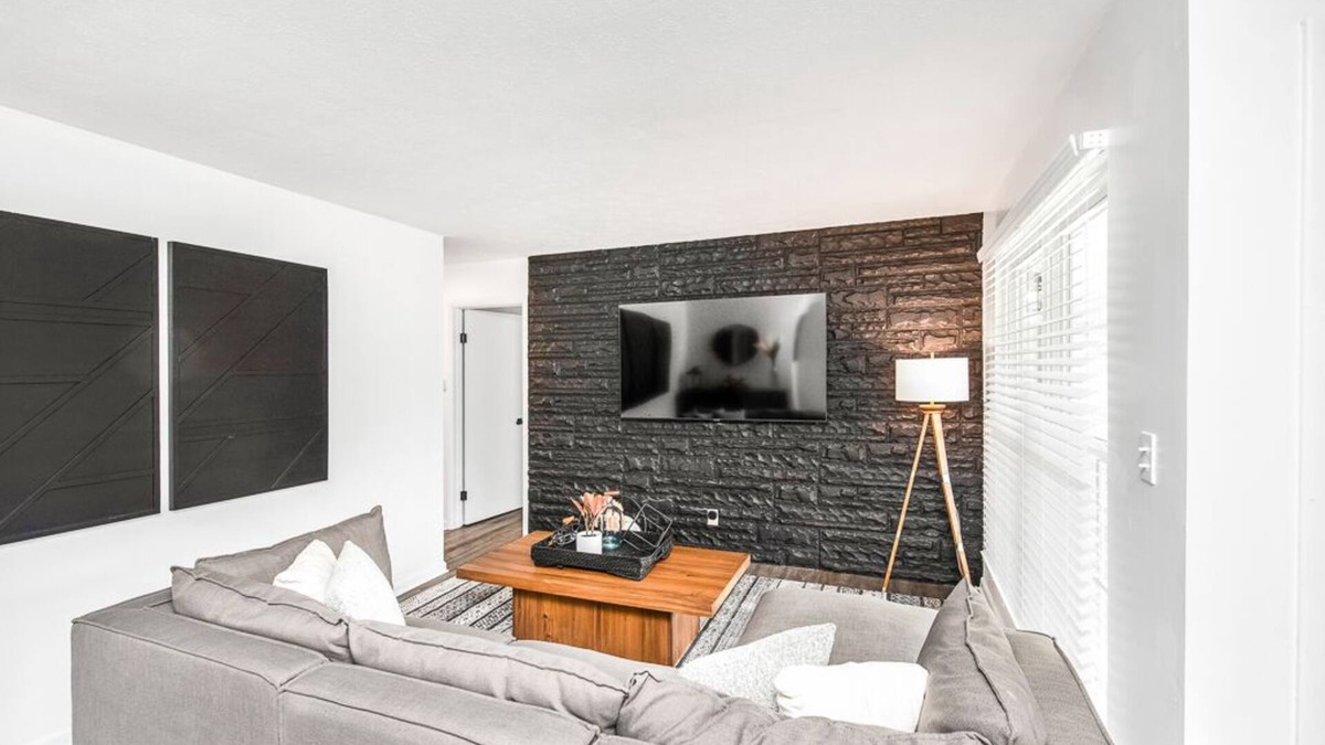 Berea House | Cloud9 Cleveland