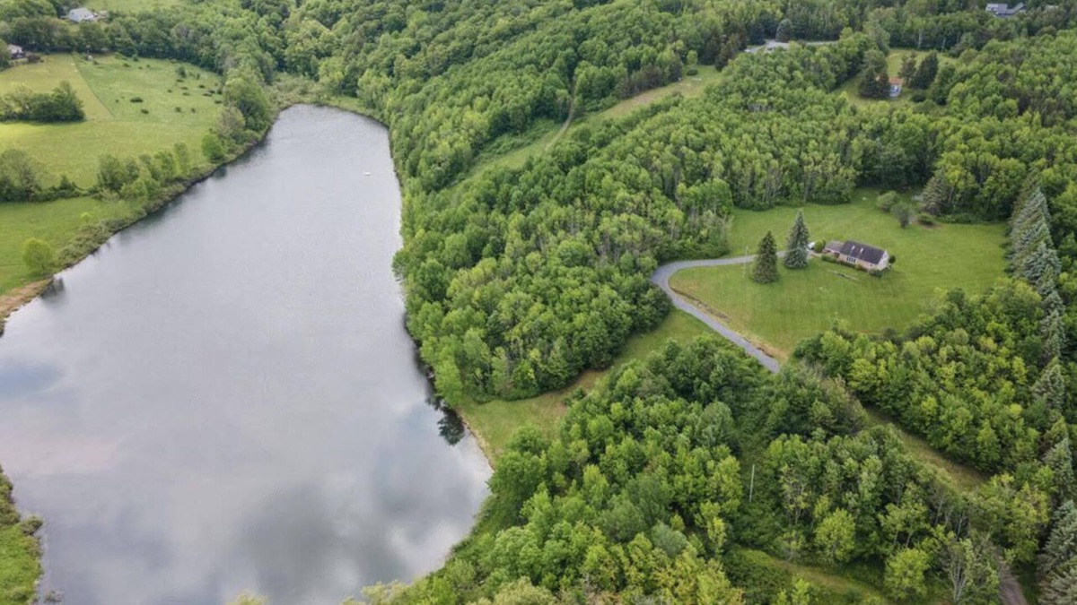 Summit Ski Chalet | Cloud9 Lake View Mountain House-Catskill Cabin