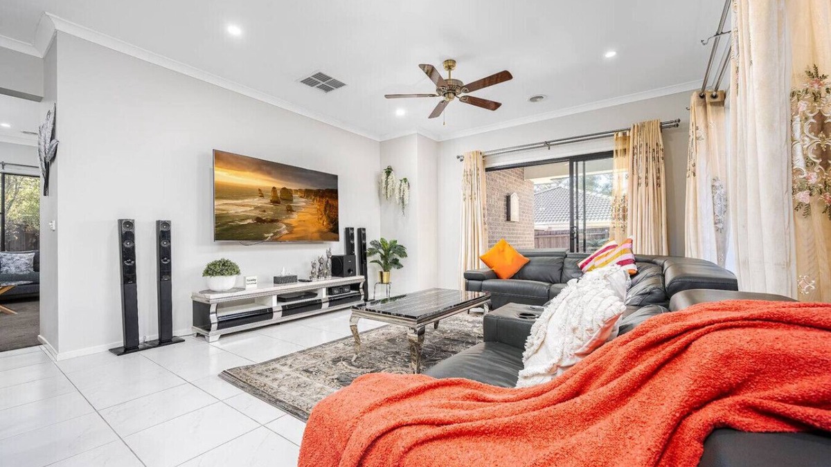 Chirnside Park House | Cloverlea Spacious 4BR Yarra Valley Getaway
