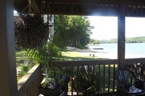 Algonquin Highlands House | Cloverleaf Cottages