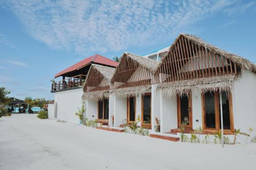 Dhiffushi House | Club Kaafu Maldives