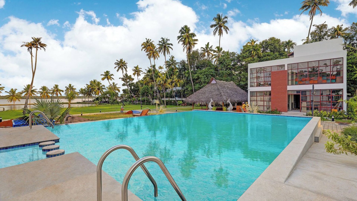 Kumbalam Hotel | Club Mahindra Arookutty