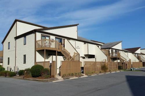 North Ocean City Apartment | Club Ocean Villas II 182 condo