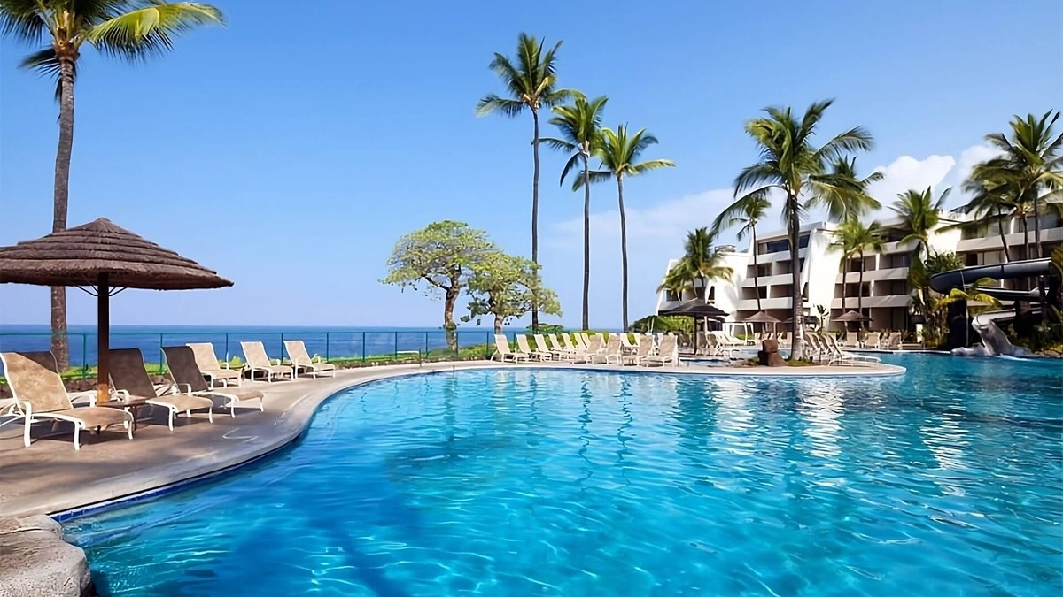 Keauhou Hotel | Club Oceanfront Suite 2 Double Beds at Outrigger Kona Resort and Spa