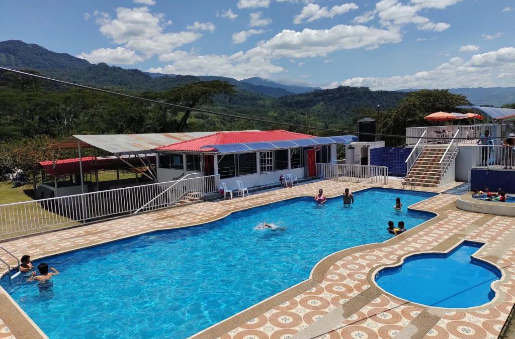 Albania House | Club Recreativo Las Guitarras