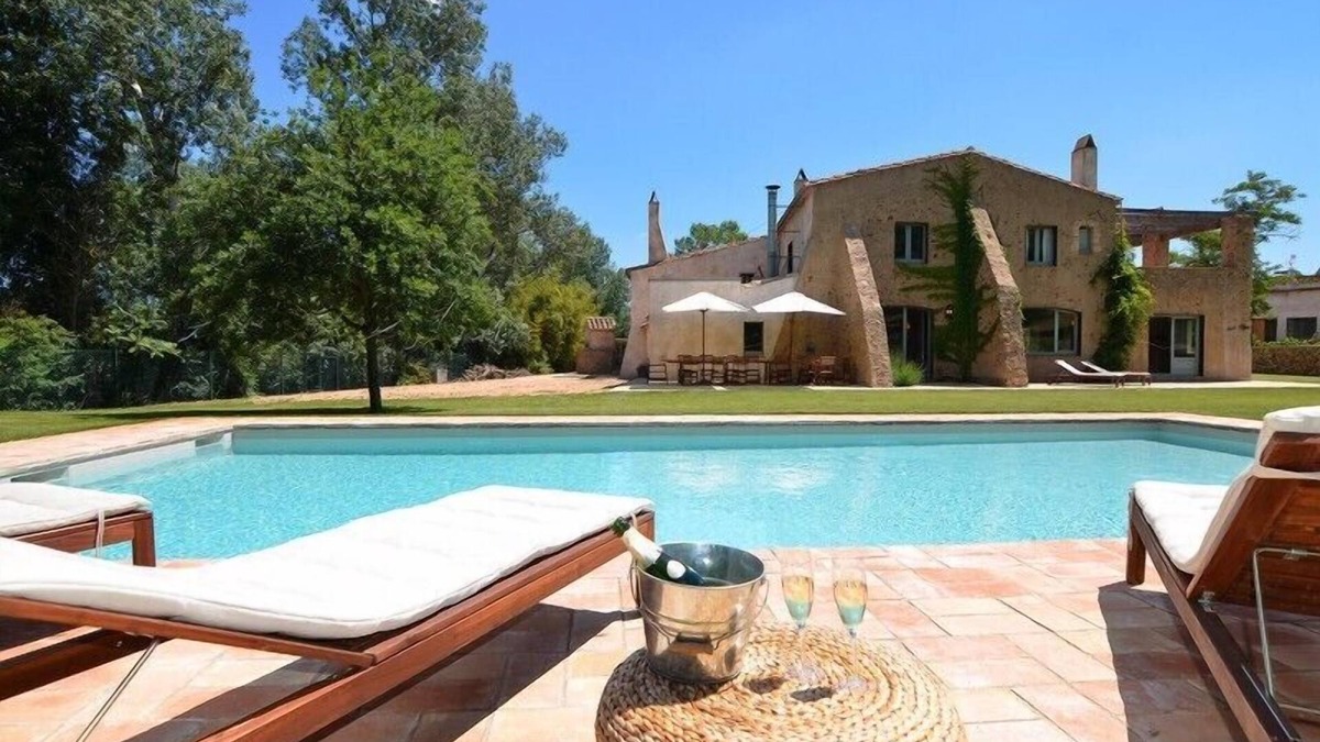 La Bisbal d'Emporda Villa | Club Villamar - Luxurious and authentic holiday villa