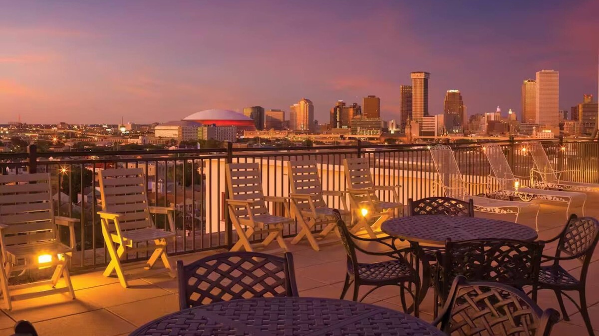 Faubourg Livaudais Resort | Club Wyndham Avenue PlazanAparthotel with outdoor pool, near Caesars Superdome