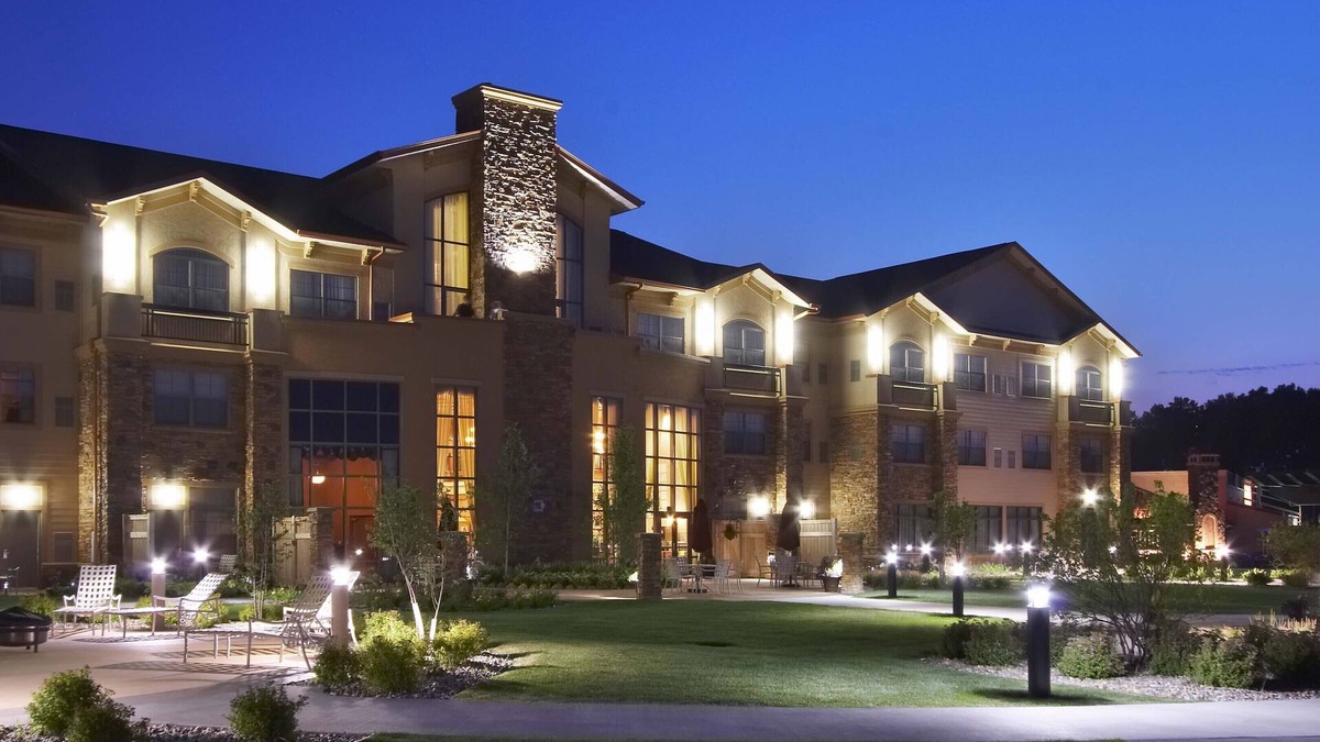 Fargo Hotel | ClubHouse Hotel & Suites - Fargo