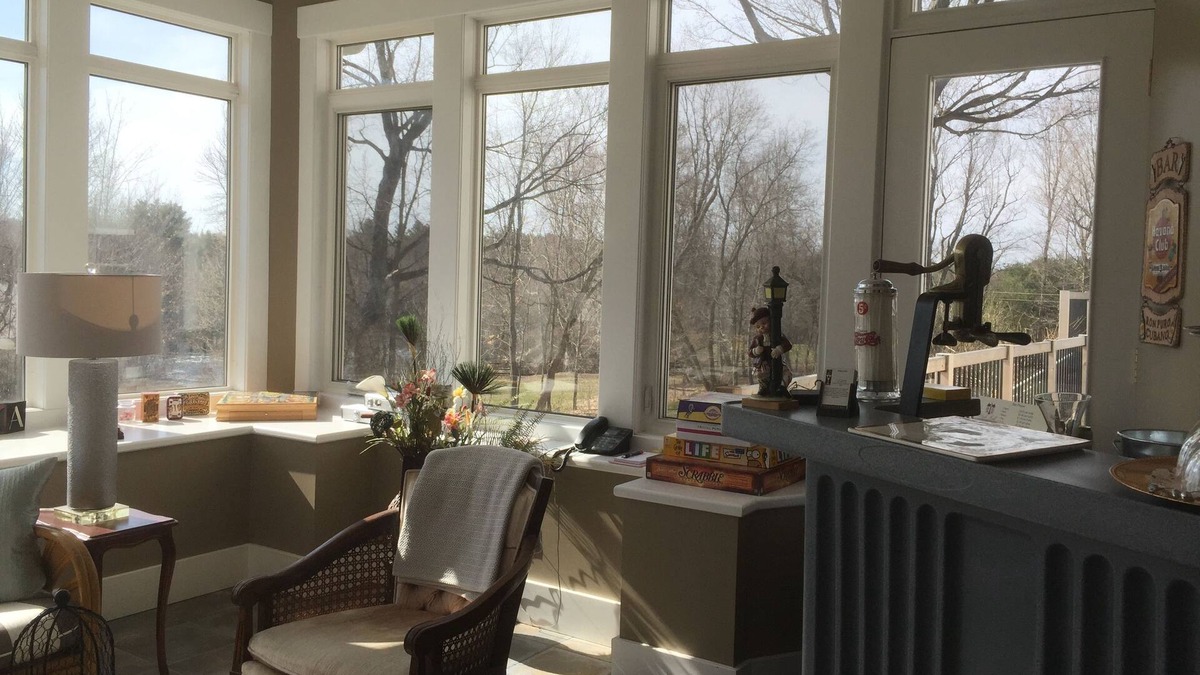 Lanark Bed & Breakfast | Clyde Hall Bed and Breakfast