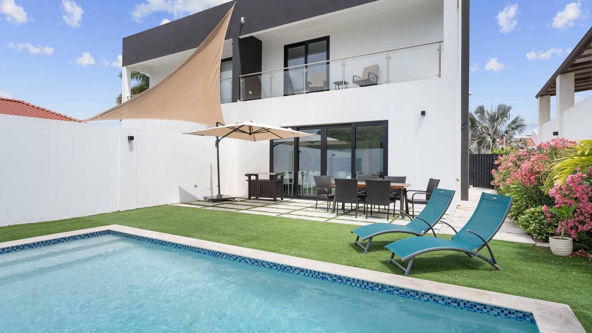 Ponton House | CM01A - Private pool - Outdoor Pleasure 3BR townhome