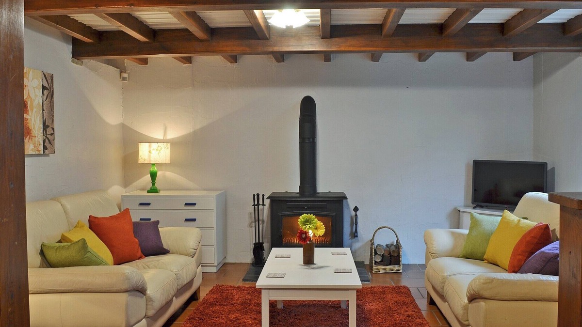 Peak District National Park Cottage | Courtyard Cottage At Dam Hall Barn