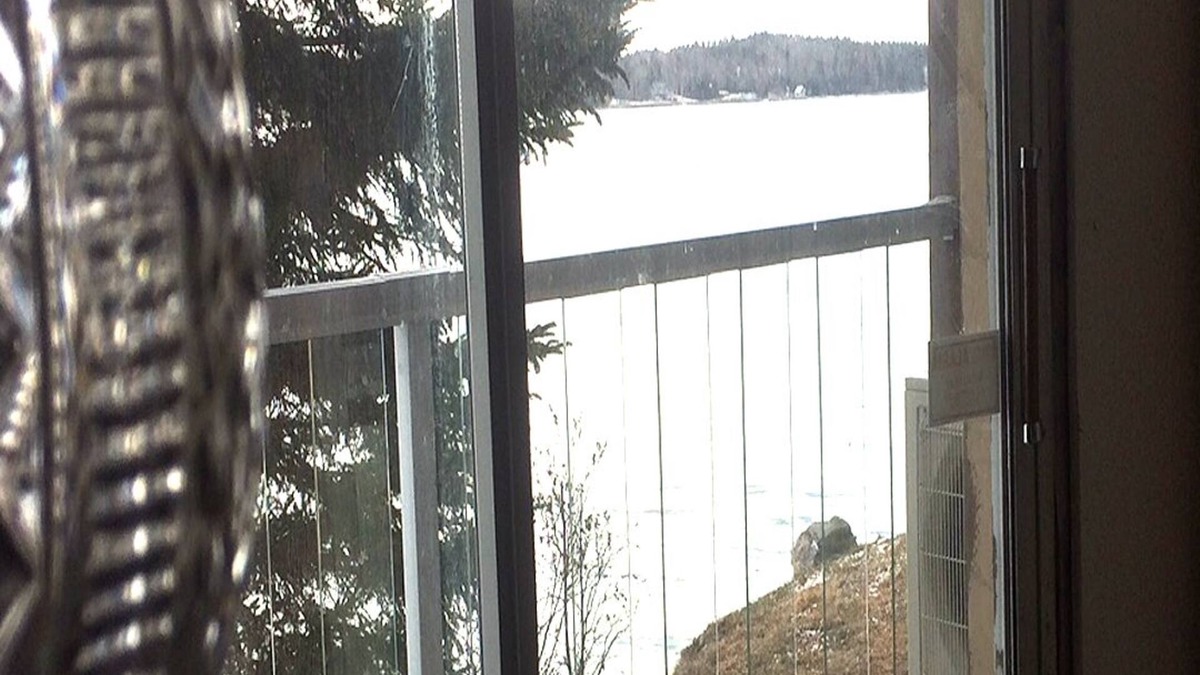 Masons Point House | Coastal Living -Two Level Loft Ten Steps From The Ocean